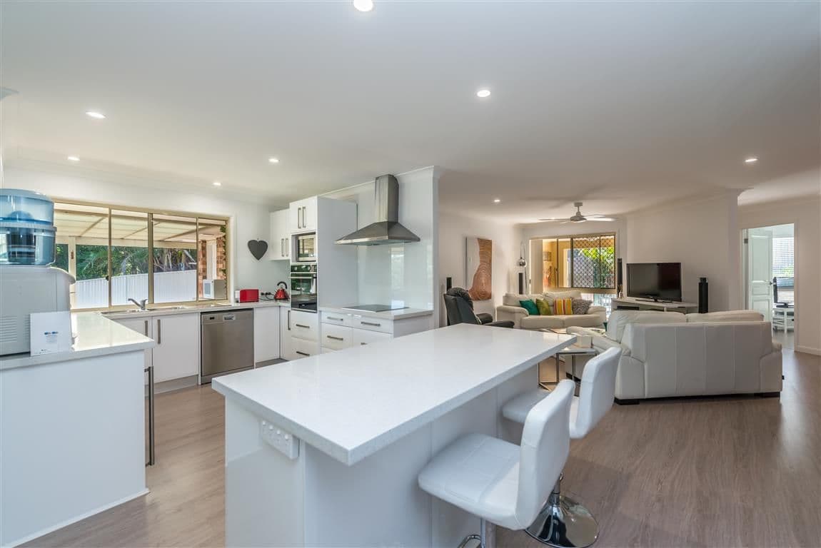7 Mona Court, OXENFORD QLD 4210, Oxenford - Thumbnail 2