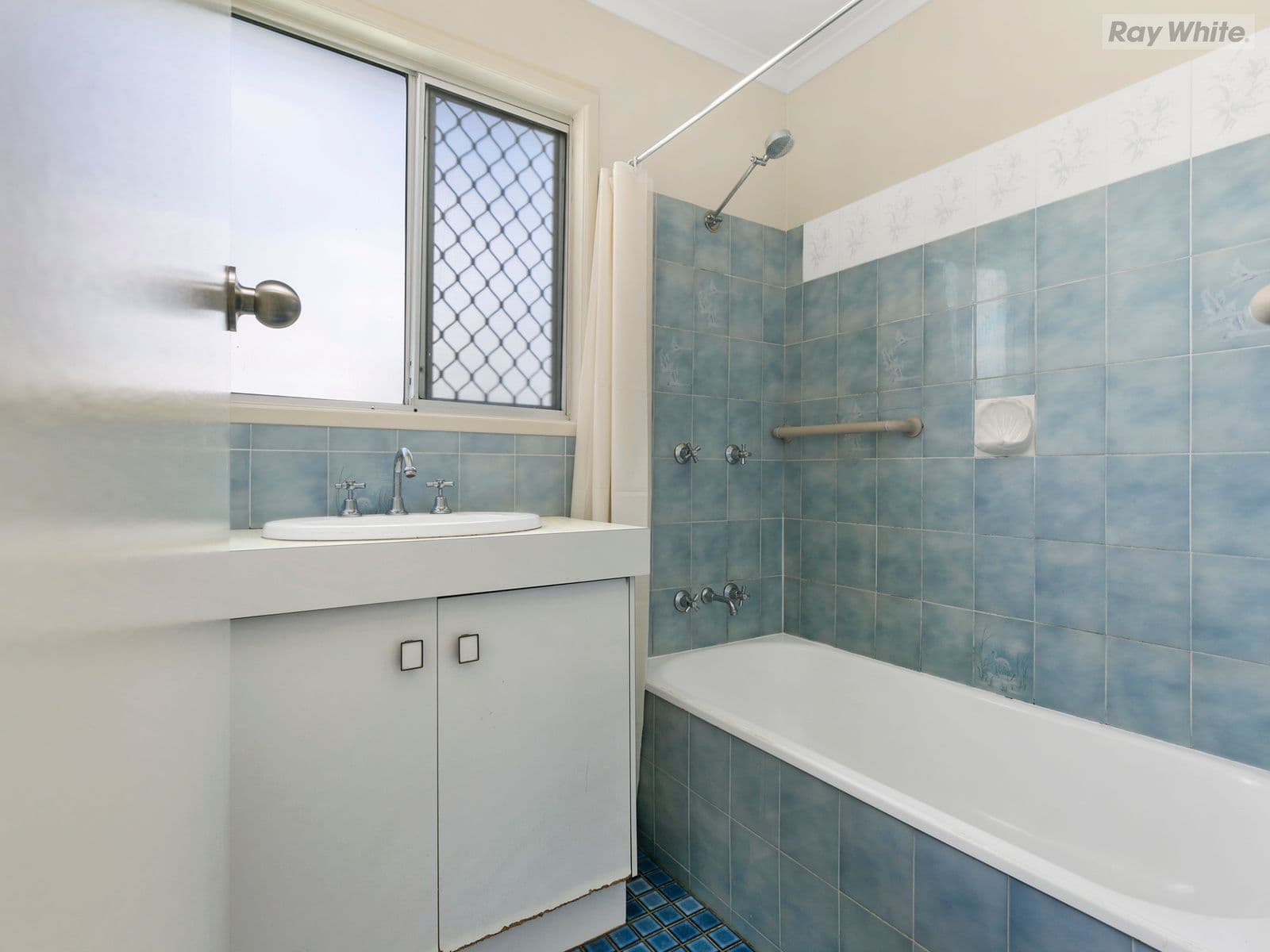 10 Barry Drive, Redbank Plains QLD 4301, Redbank Plains - Thumbnail 6