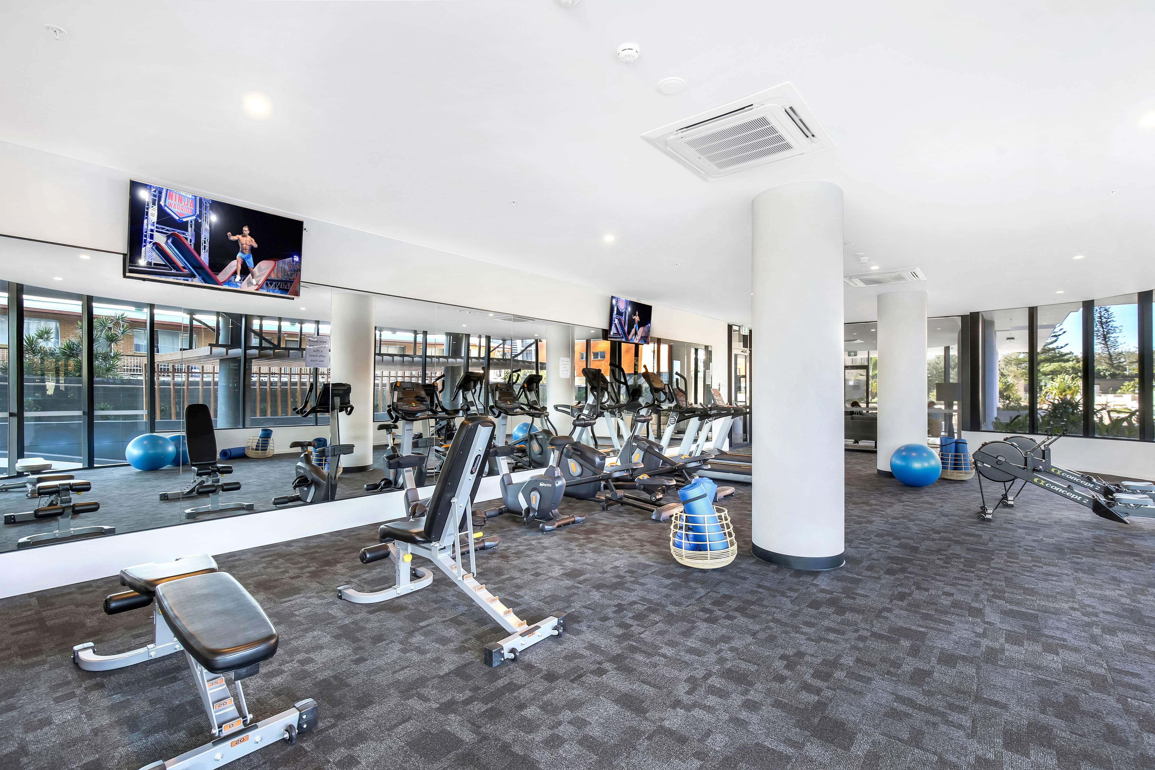 72 The Esplanade, Burleigh Heads QLD 4220, Burleigh Heads - Thumbnail 5