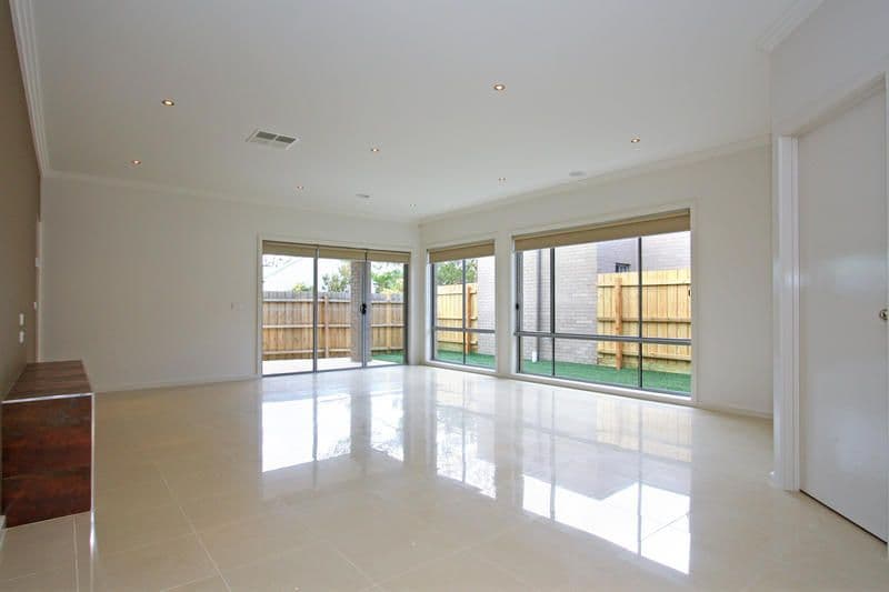 10 Murrowong Avenue, ROSEBUD VIC 3939, Rosebud - Thumbnail 6
