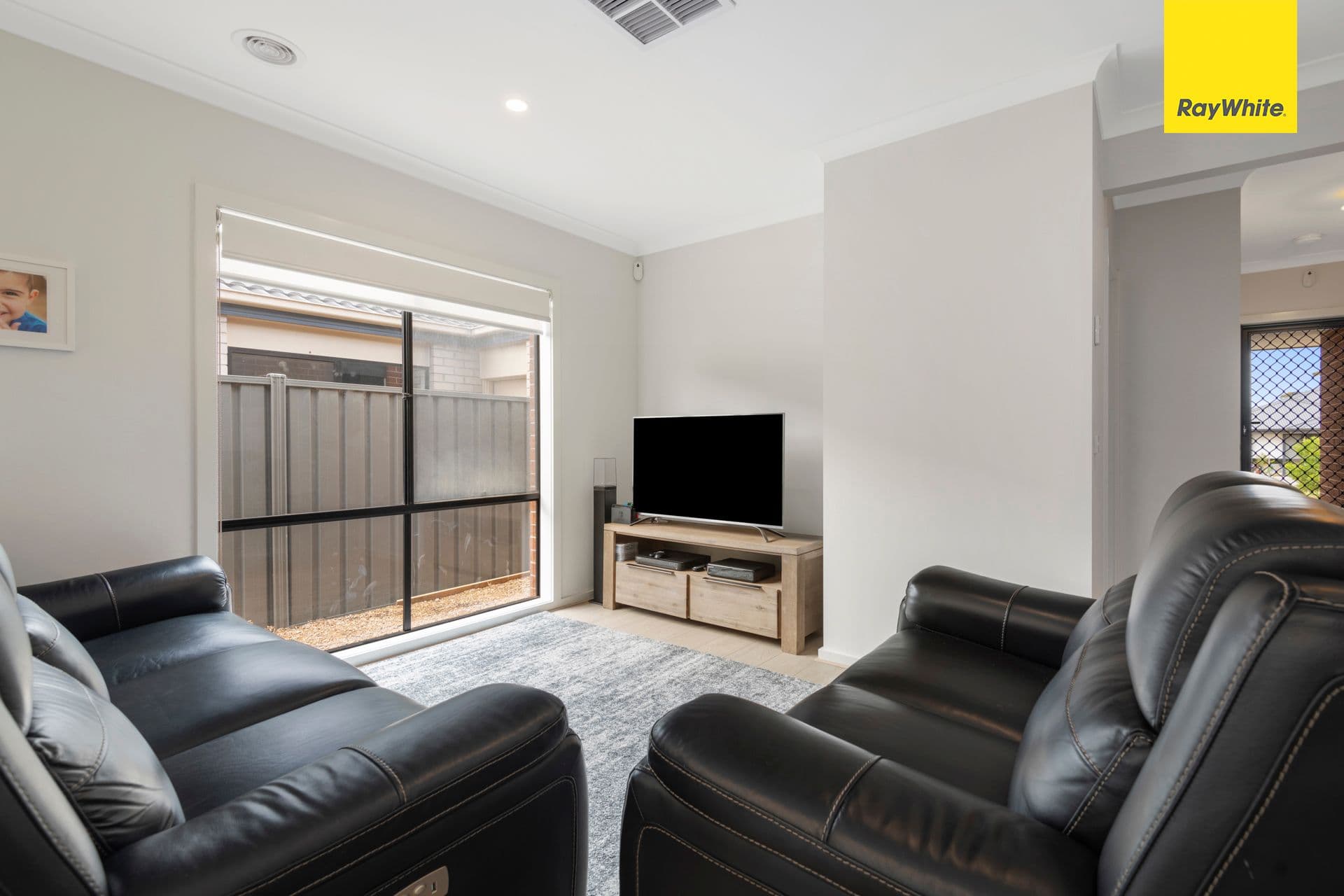 20 Chandler Way, COBBLEBANK VIC 3338, Cobblebank - Thumbnail 4