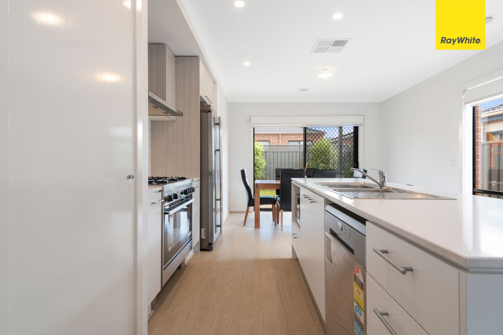 20 Chandler Way, COBBLEBANK VIC 3338, Cobblebank - Thumbnail 7