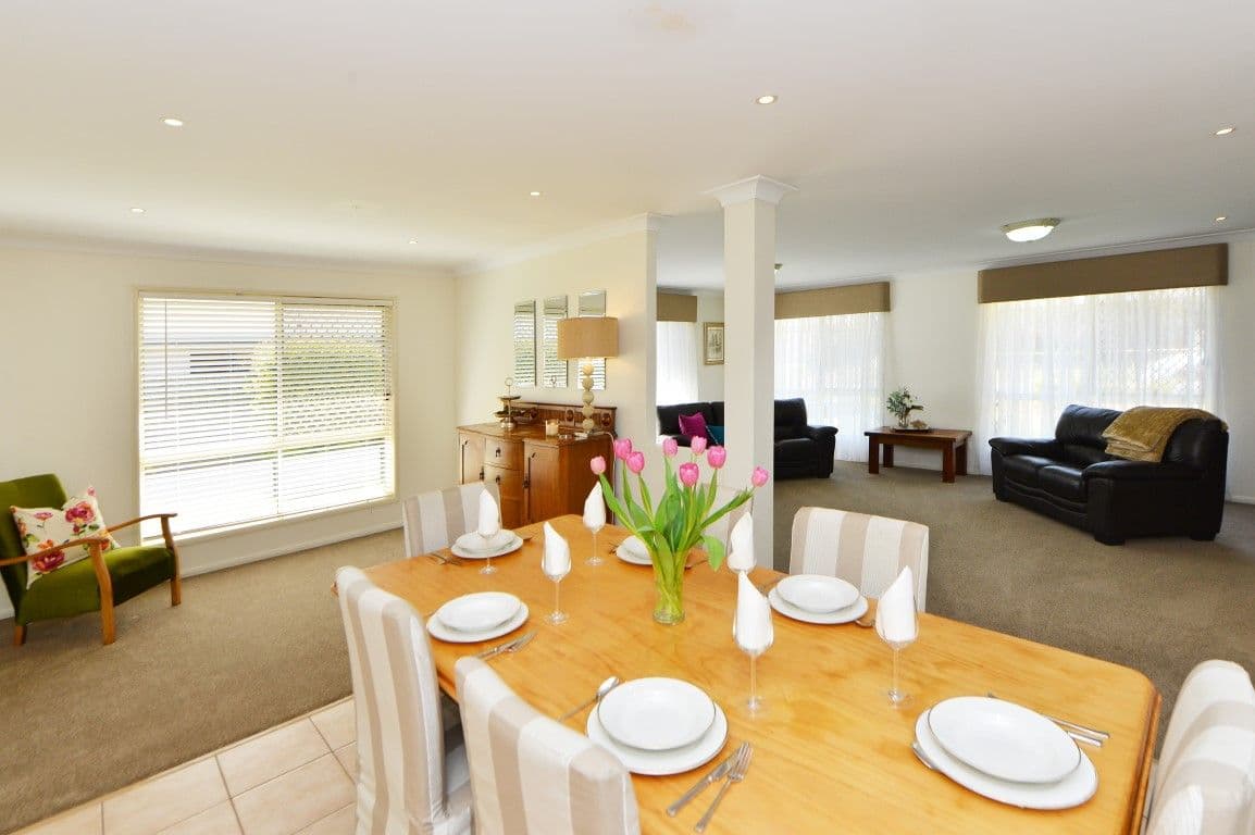 17 Fadden Crescent, MIDDLE RIDGE QLD 4350, Middle Ridge - Thumbnail 2