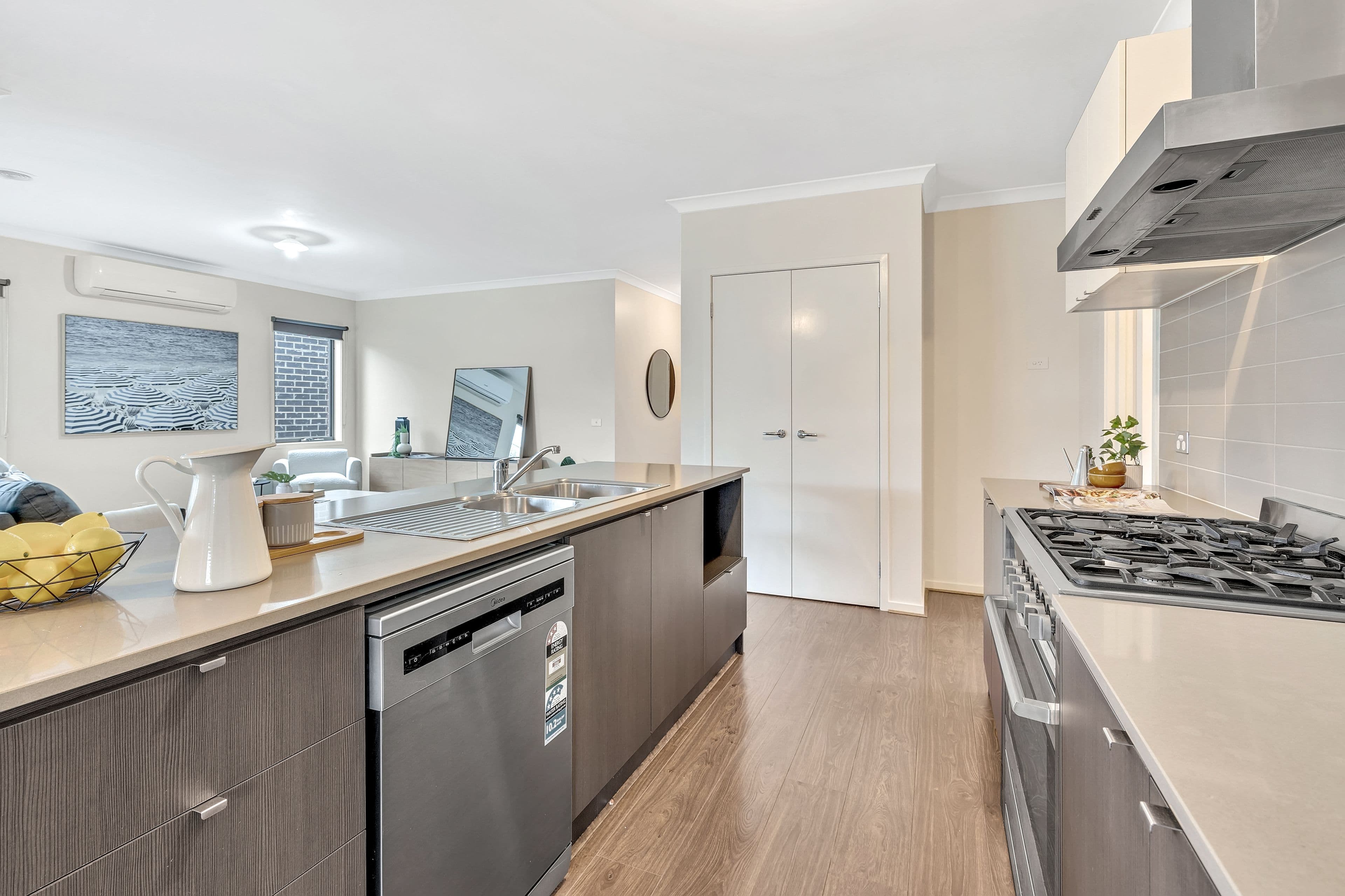 7 Hues Street, Mickleham VIC 3064, Mickleham - Thumbnail 4