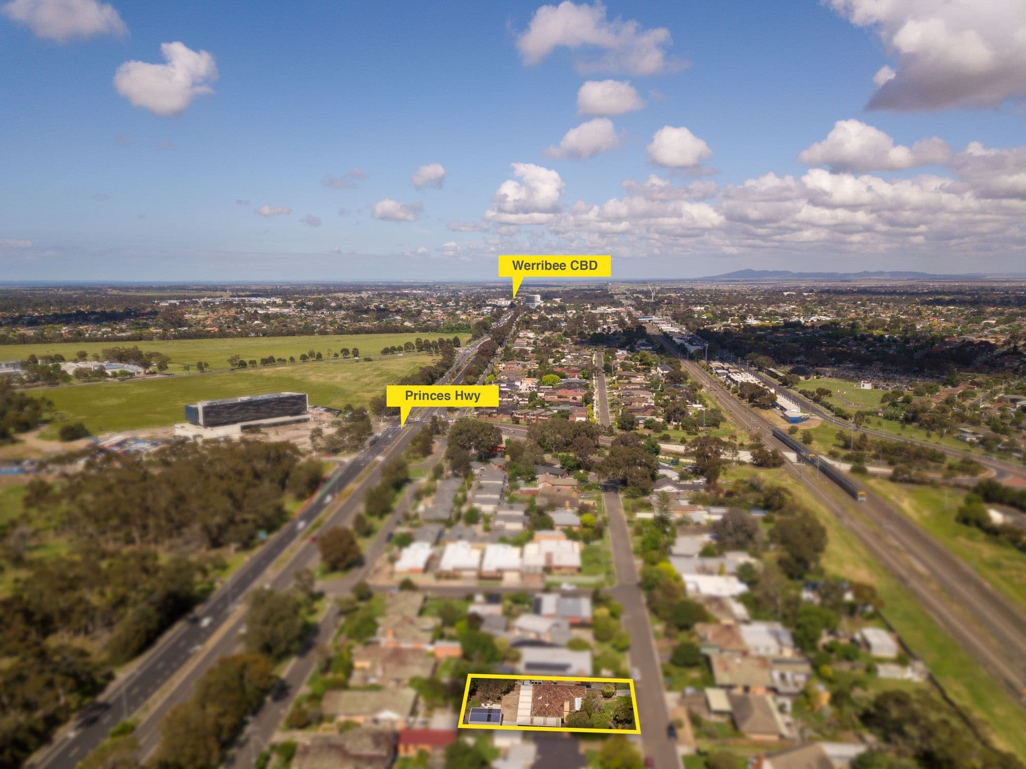 9 Thompson Court, Werribee VIC 3030, Werribee - Thumbnail 3