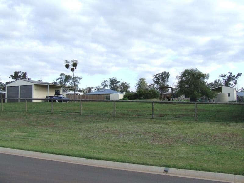 5 Kingfisher Court, MERINGANDAN WEST QLD 4352, Meringandan West - Thumbnail 3