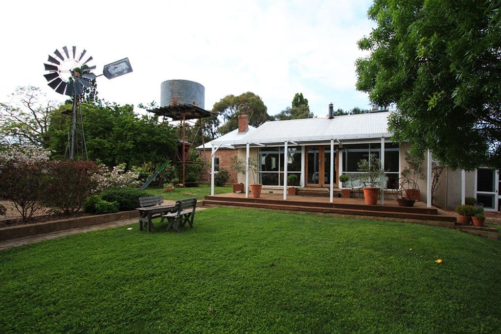 1692 Hoskinstown Road, Hoskinstown - Image 1