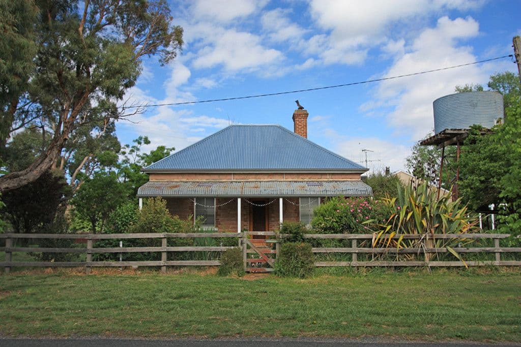 1692 Hoskinstown Road, Hoskinstown - Thumbnail 2