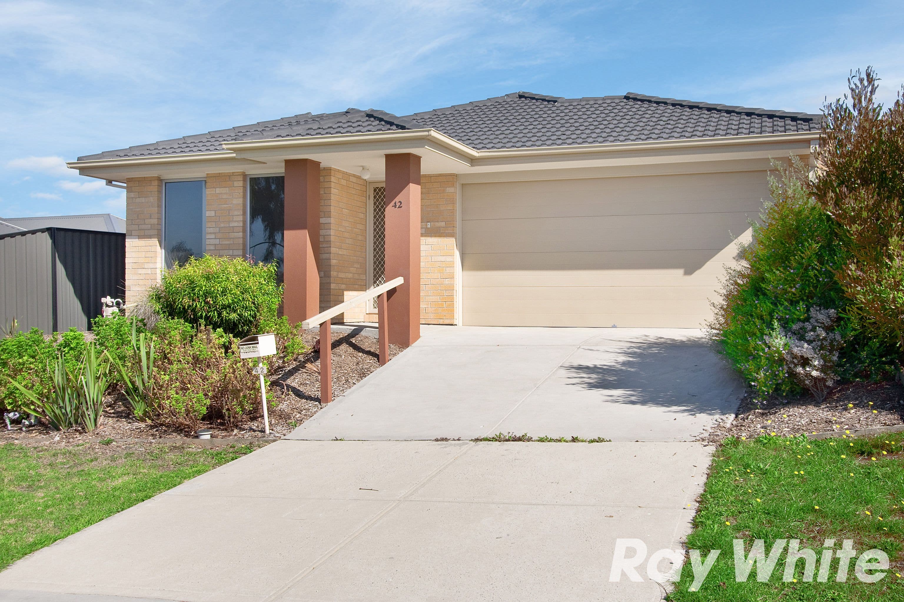 42 Botham Crescent, Pakenham VIC 3810, Pakenham - Image 1