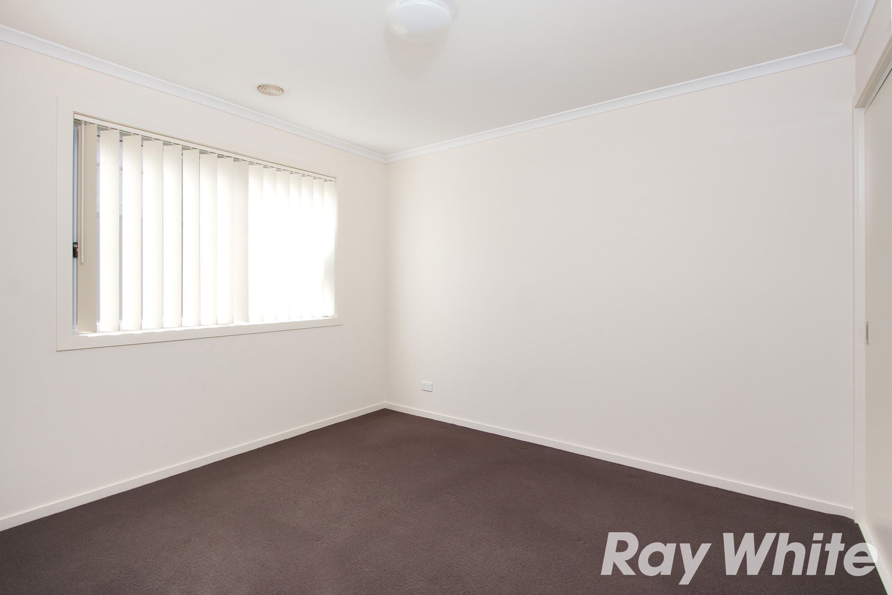 42 Botham Crescent, Pakenham VIC 3810, Pakenham - Thumbnail 7