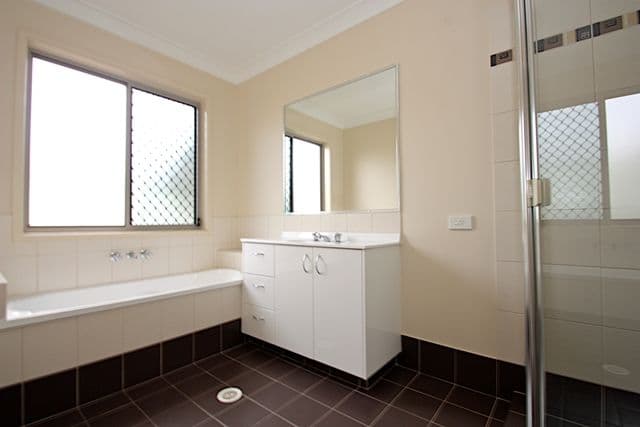 51 Wanderer Crescent, SPRINGFIELD LAKES QLD 4300, Springfield Lakes - Thumbnail 7