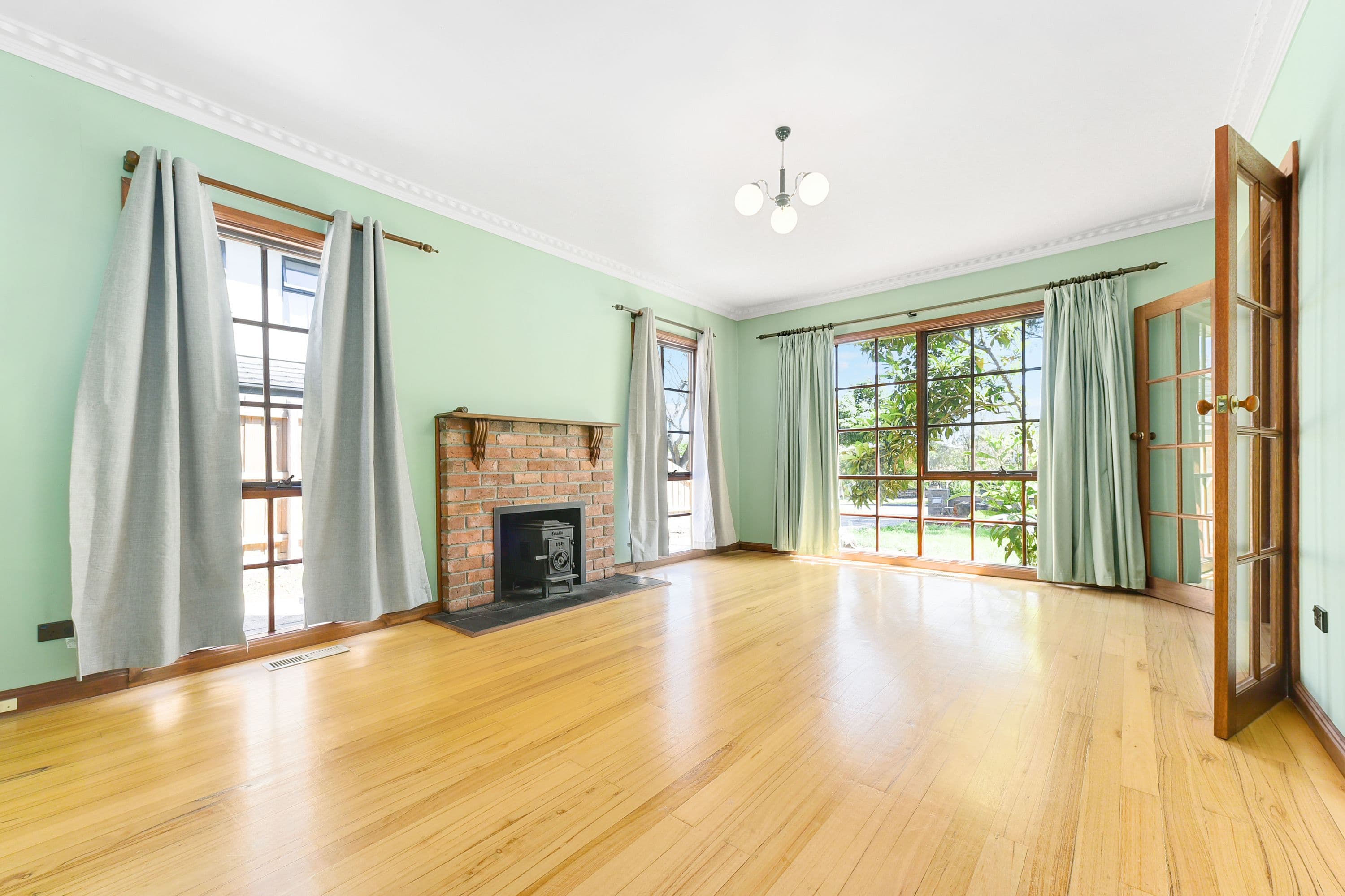 2 Gordon Avenue, Oakleigh East VIC 3166, Oakleigh East - Thumbnail 4