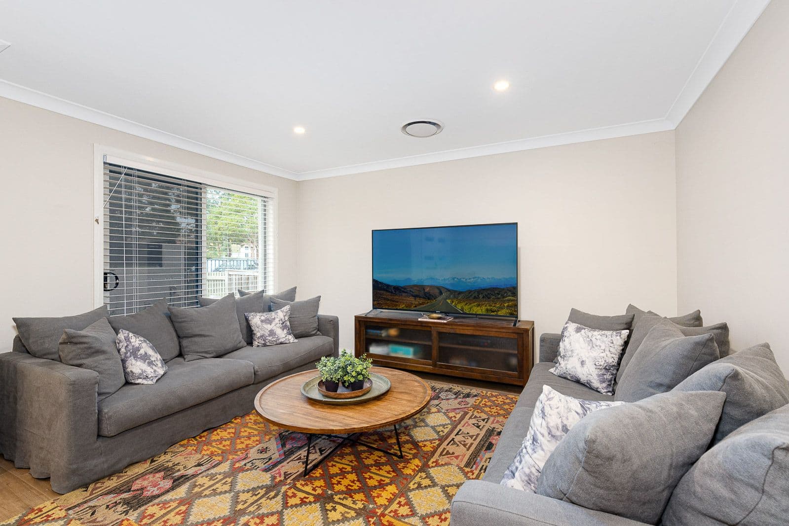 21 Honeymyrtle Road, Kellyville NSW 2155, Kellyville - Thumbnail 2