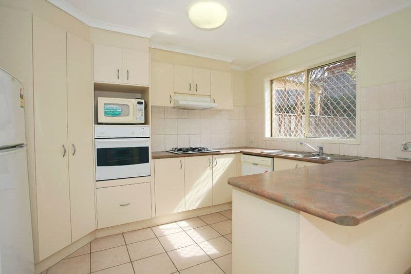 2 Oak Court, BOX HILL SOUTH VIC 3128, Box Hill South - Thumbnail 3