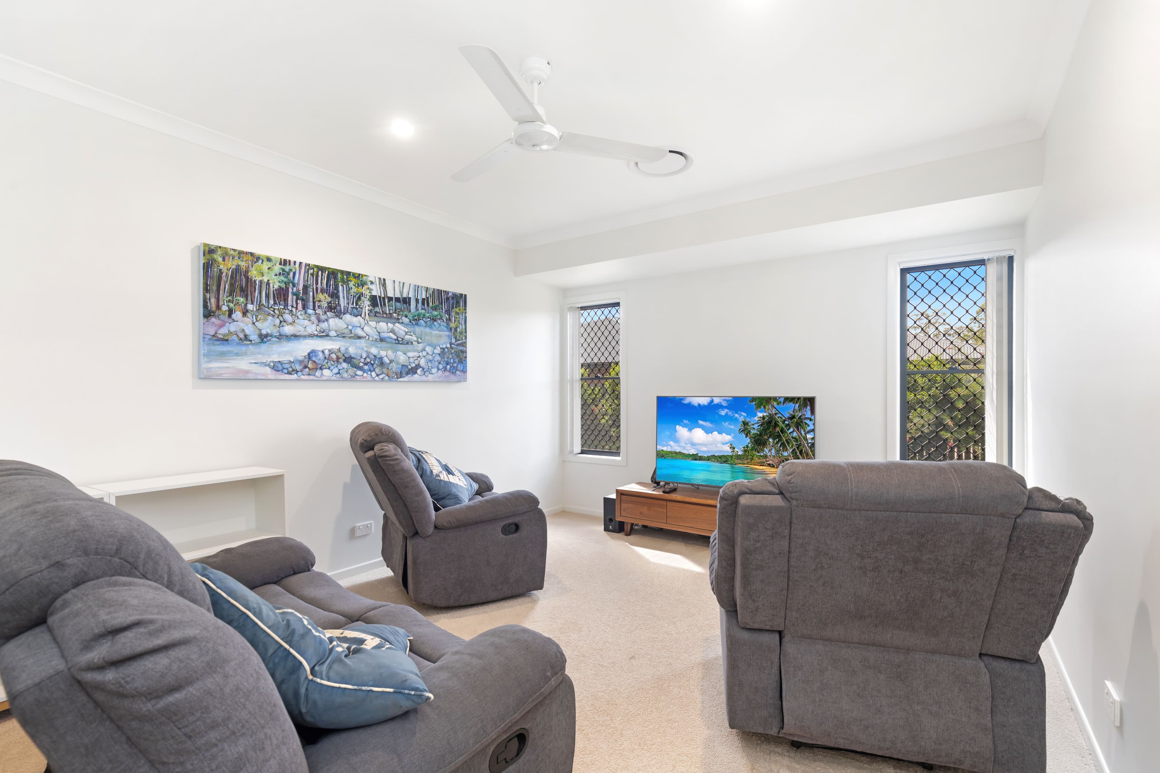 28 Kingfisher Drive, Oakhurst QLD 4650, Oakhurst - Thumbnail 5