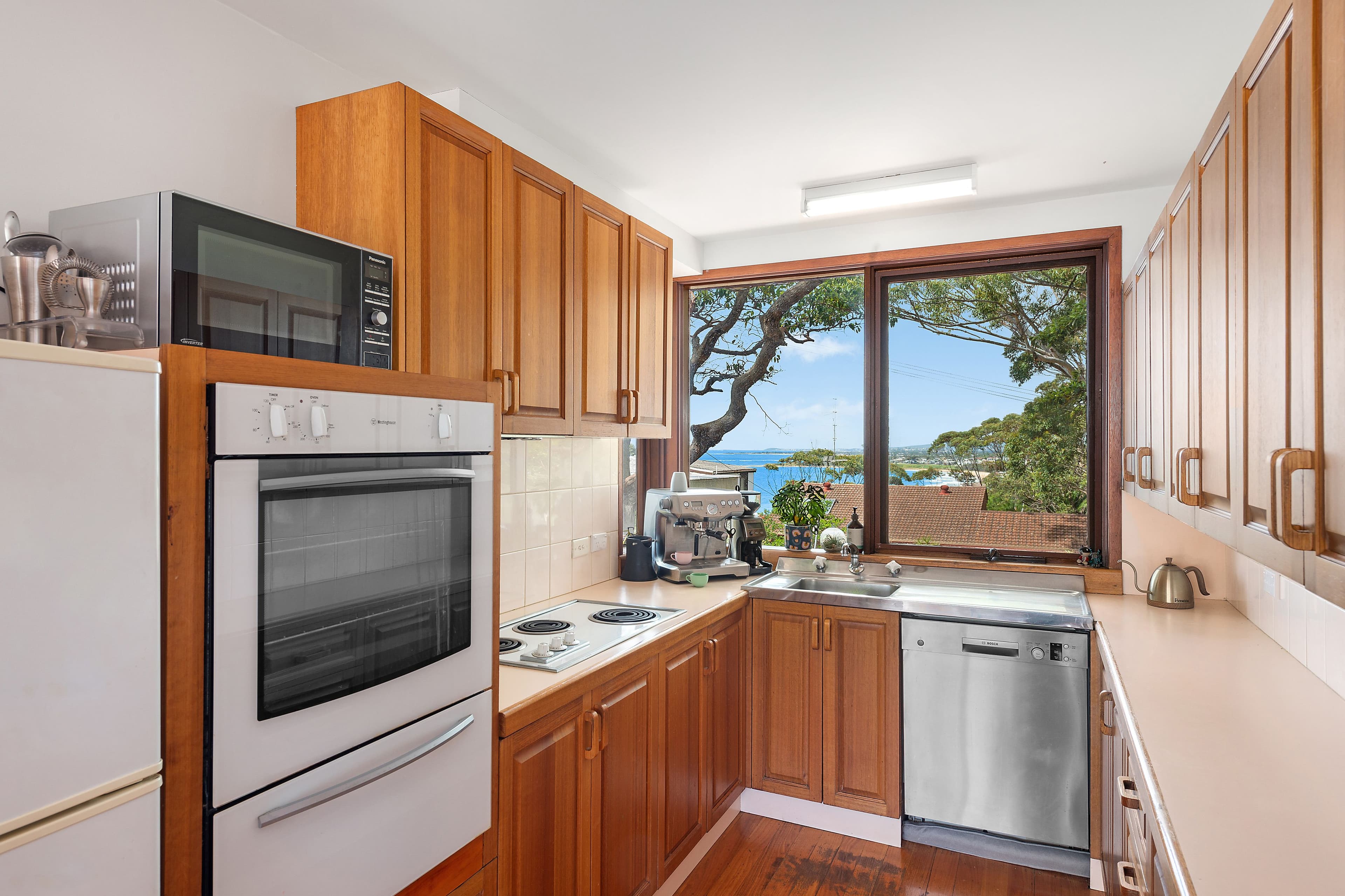 2 Seaview Road, Austinmer NSW 2515, Austinmer - Thumbnail 5