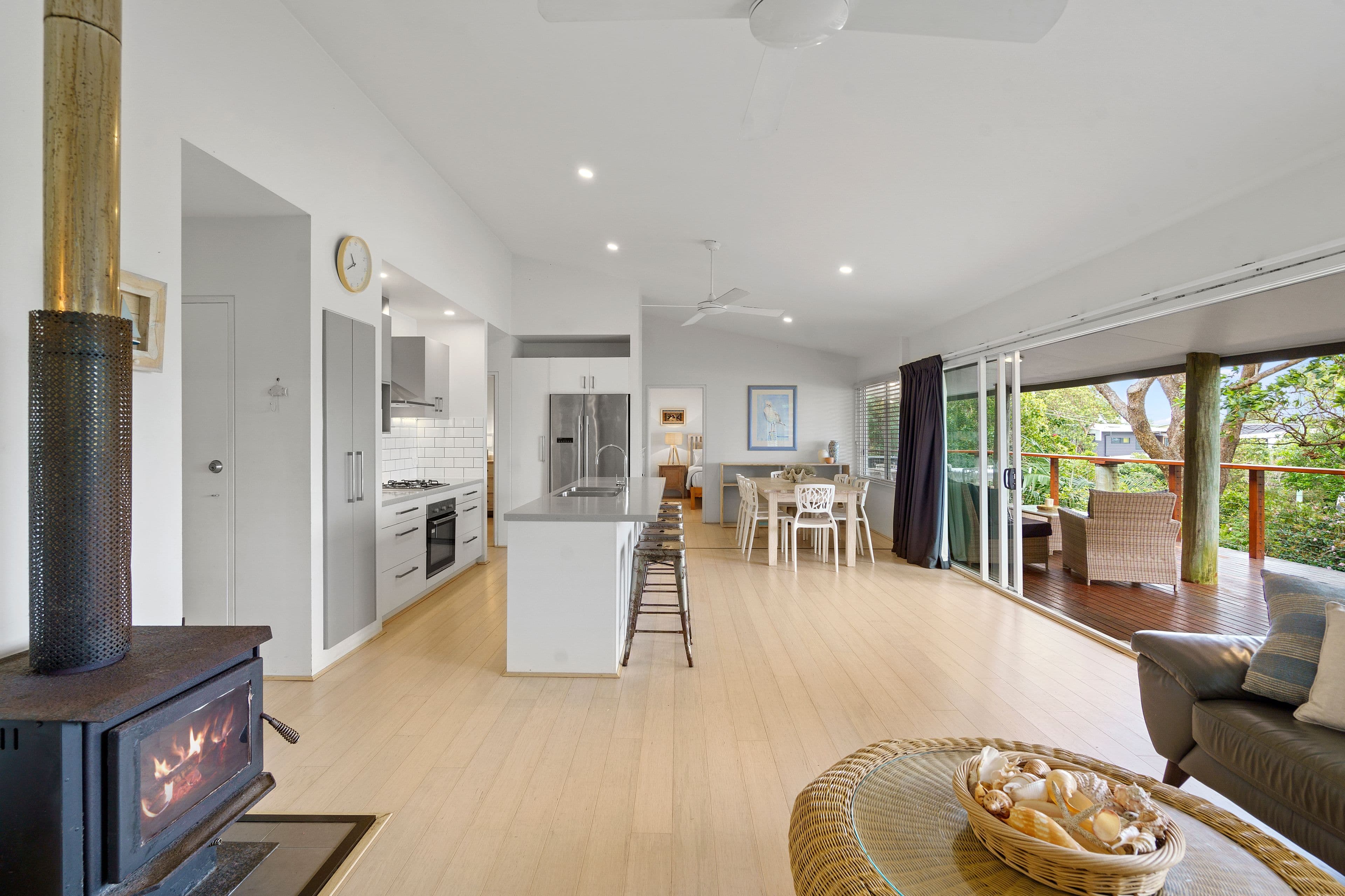 2 Timbin Road, Point Lookout QLD 4183, Point Lookout - Thumbnail 2