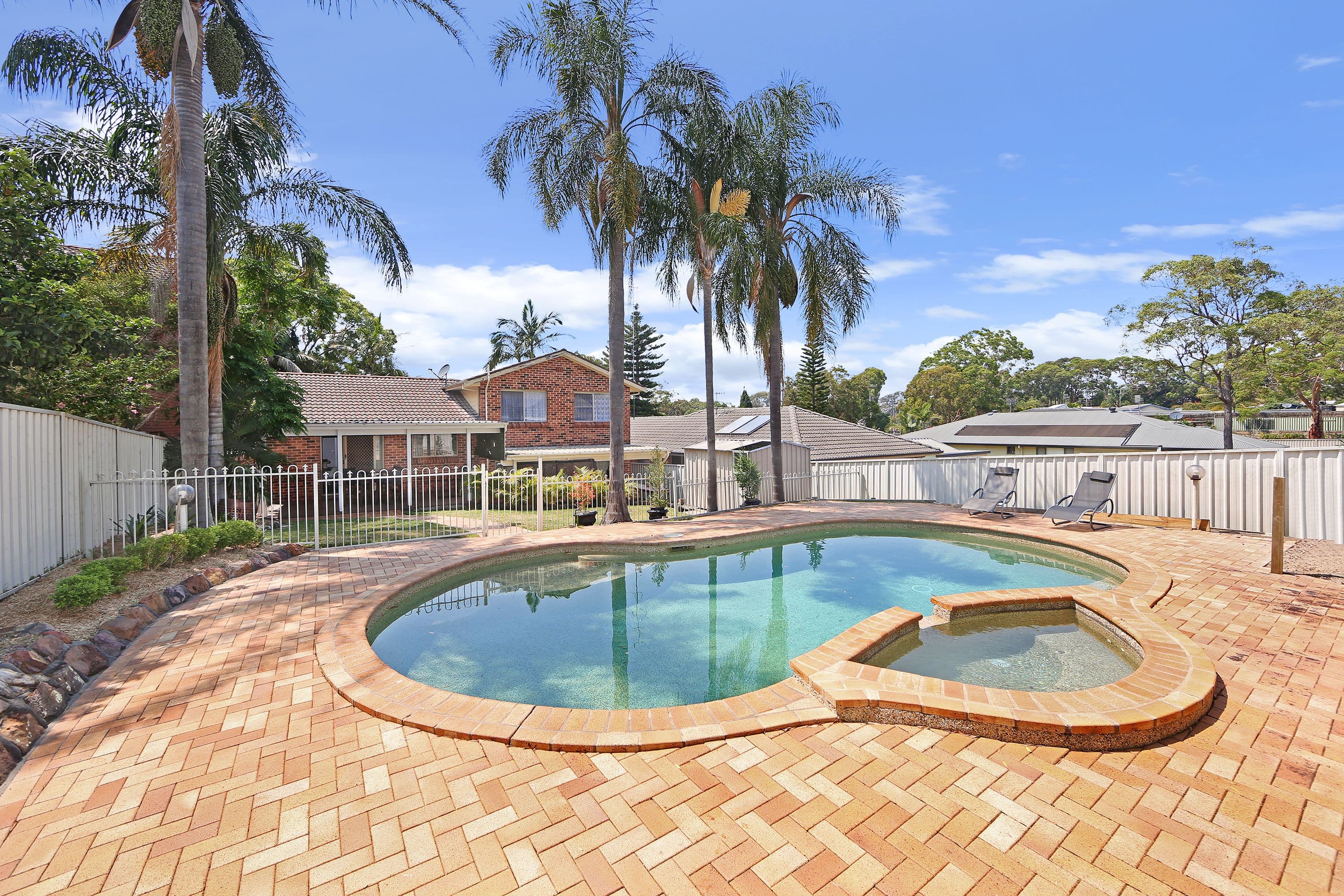 18 Huene Avenue, Halekulani - Image 1