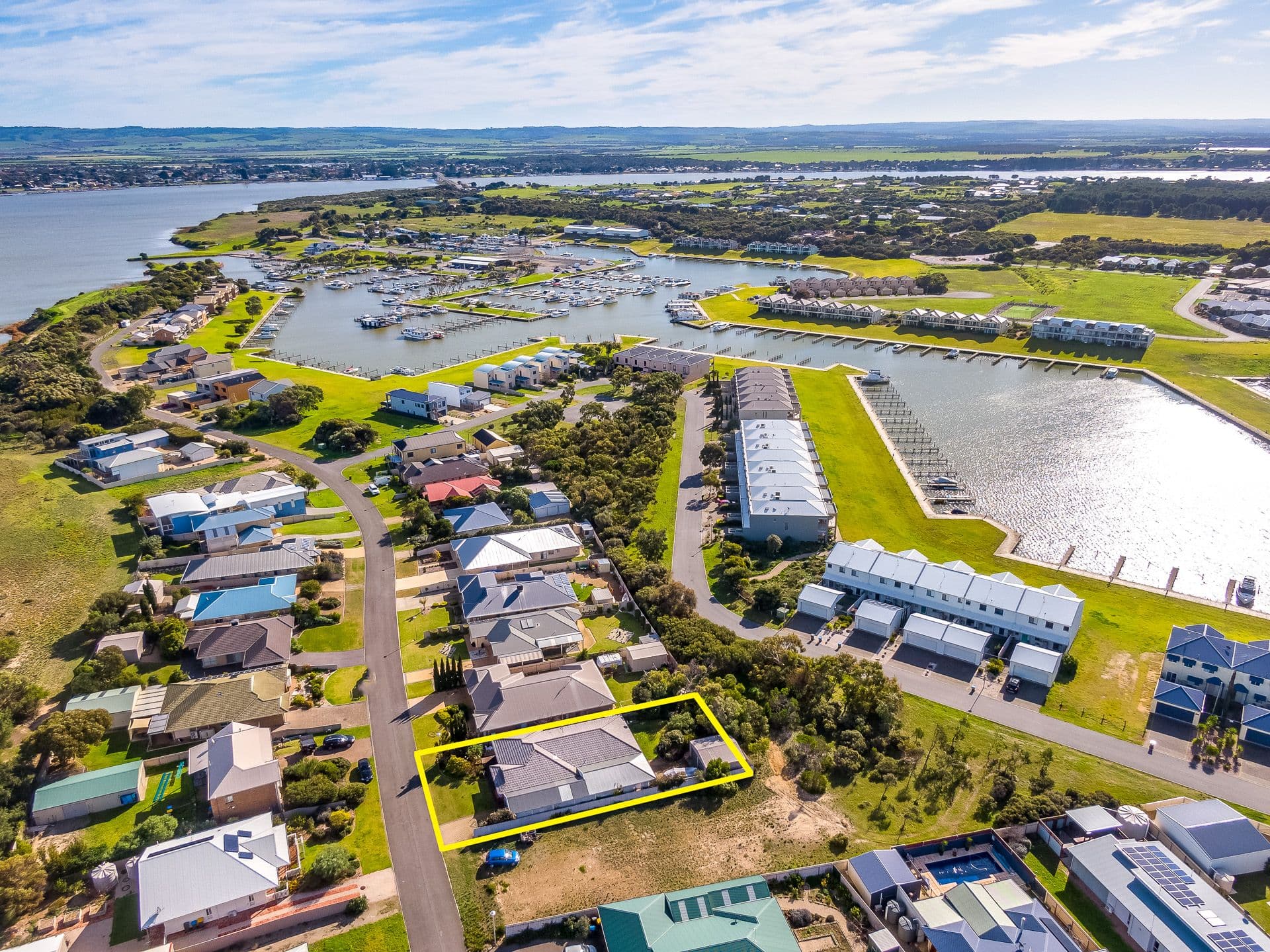 42 Arcadia Avenue, Hindmarsh Island SA 5214, Hindmarsh Island - Image 1