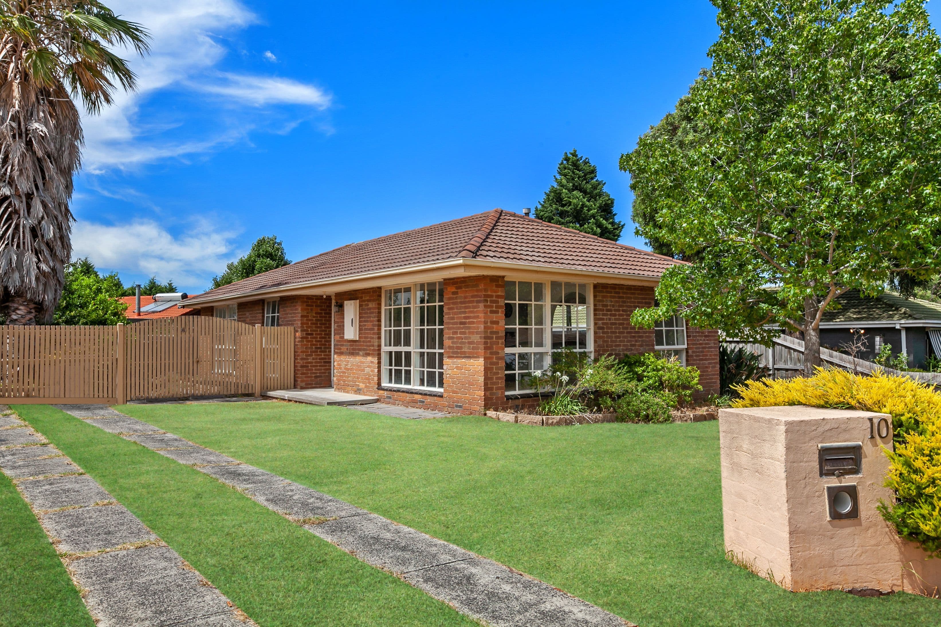 10 Wenden Road, Mill Park VIC 3082, Mill Park - Thumbnail 2