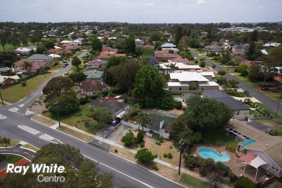 122 Alderbury Street, FLOREAT WA 6014, Floreat - Thumbnail 2