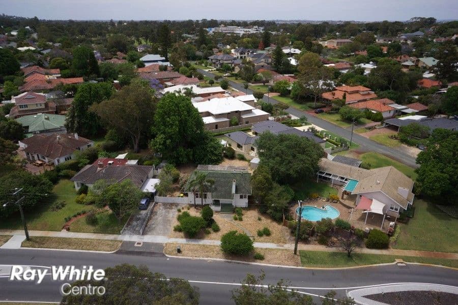 122 Alderbury Street, FLOREAT WA 6014, Floreat - Thumbnail 3