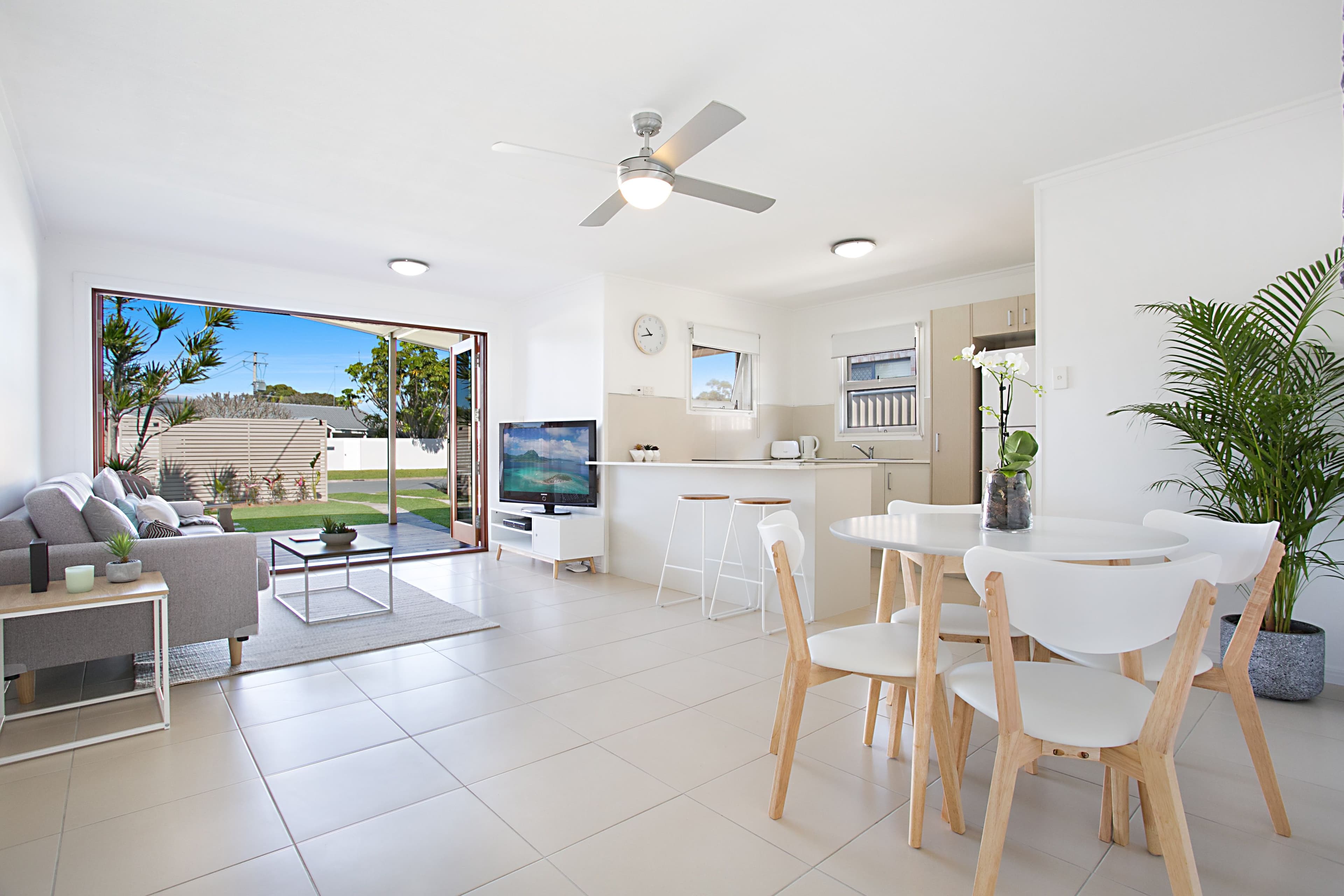 3 Birigun Street, Mermaid Waters QLD 4218, Mermaid Waters - Thumbnail 3