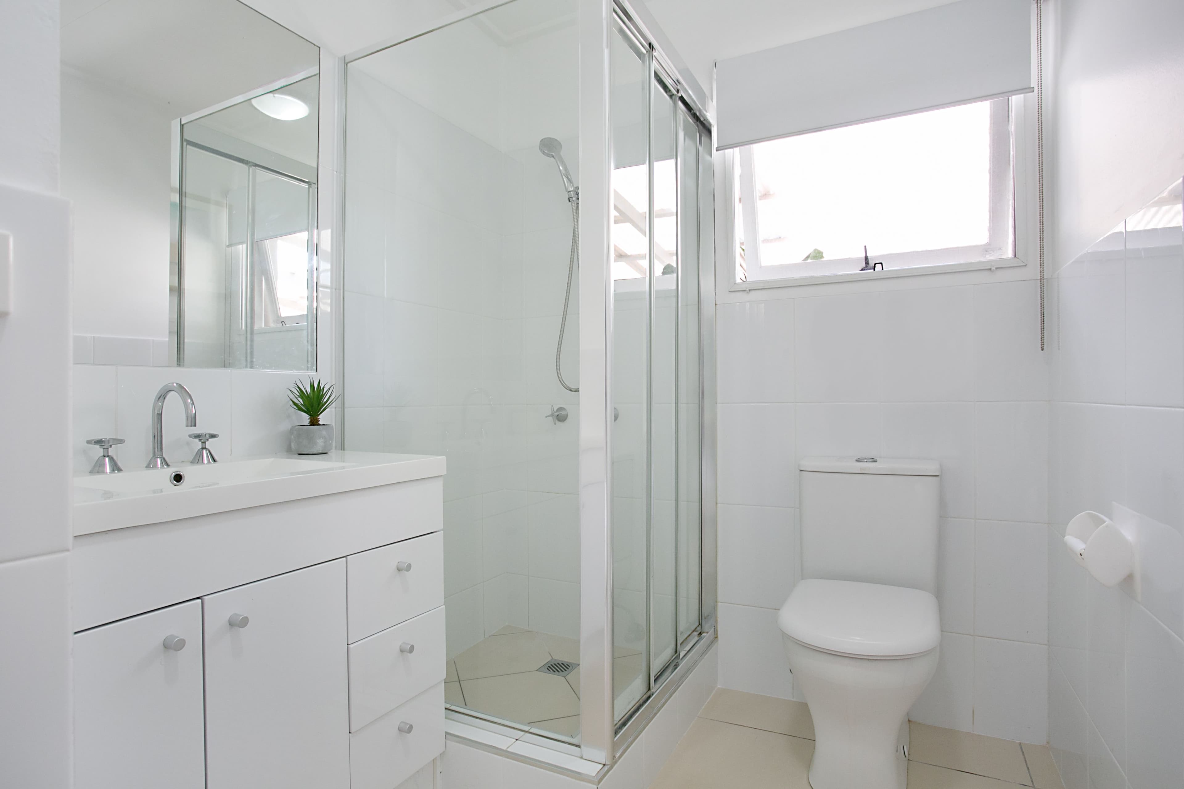 3 Birigun Street, Mermaid Waters QLD 4218, Mermaid Waters - Thumbnail 8