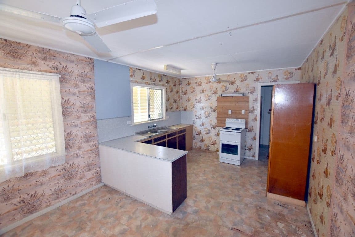 20 Paterson Street, West Gladstone QLD 4680, West Gladstone - Thumbnail 2
