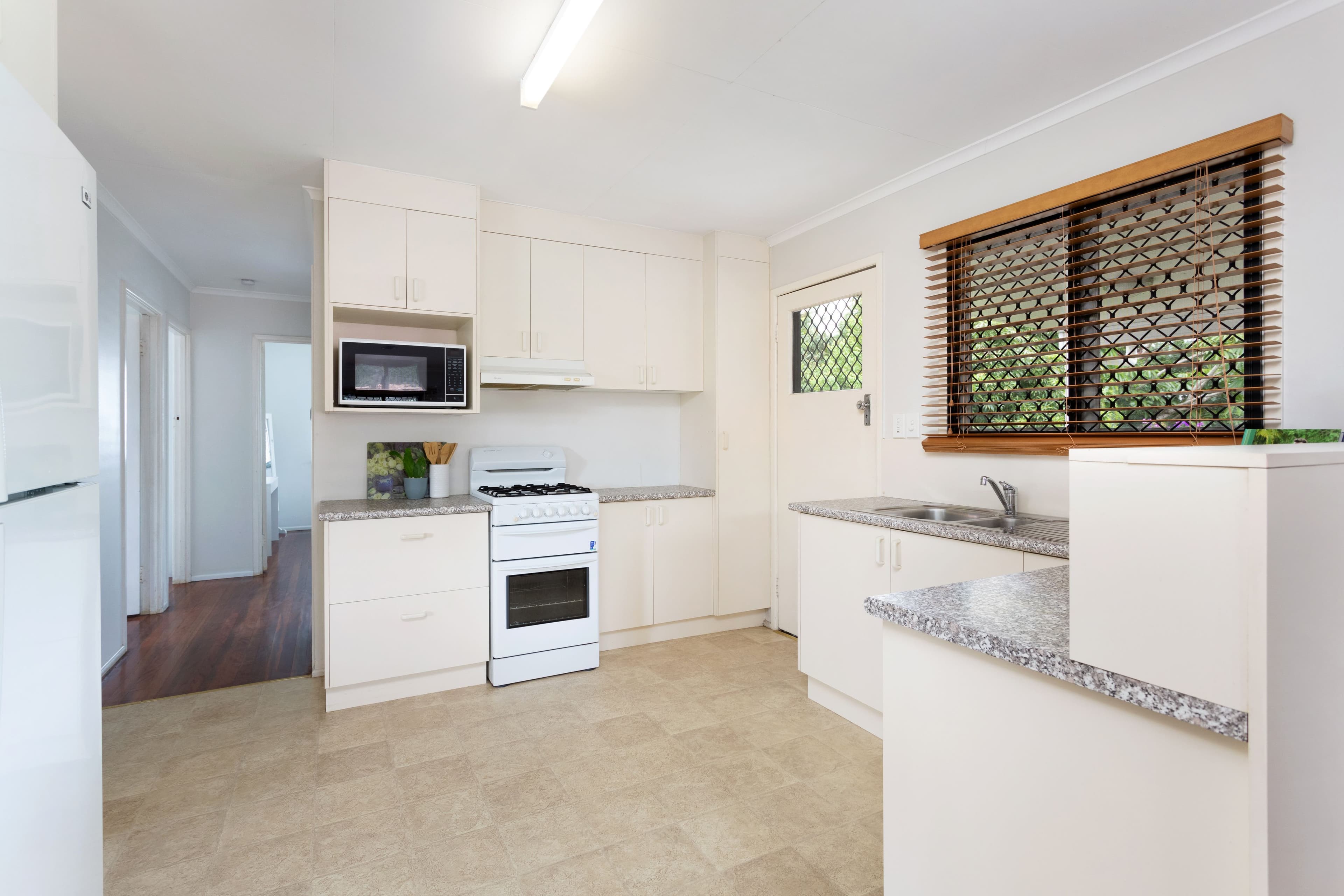 10 Dalkeith Street, Chermside West QLD 4032, Chermside West - Thumbnail 6