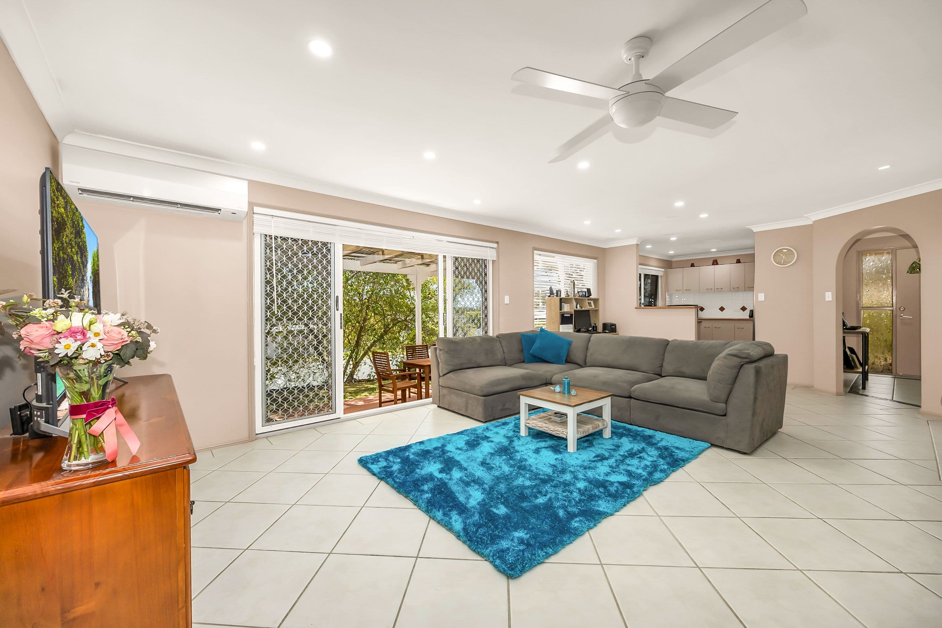 1 Kincaid Drive, Highland Park QLD 4211, Highland Park - Thumbnail 3