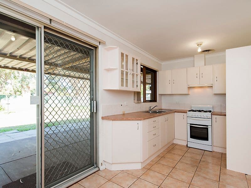 100 Partridge Way, Thornlie WA 6108, Thornlie - Thumbnail 2