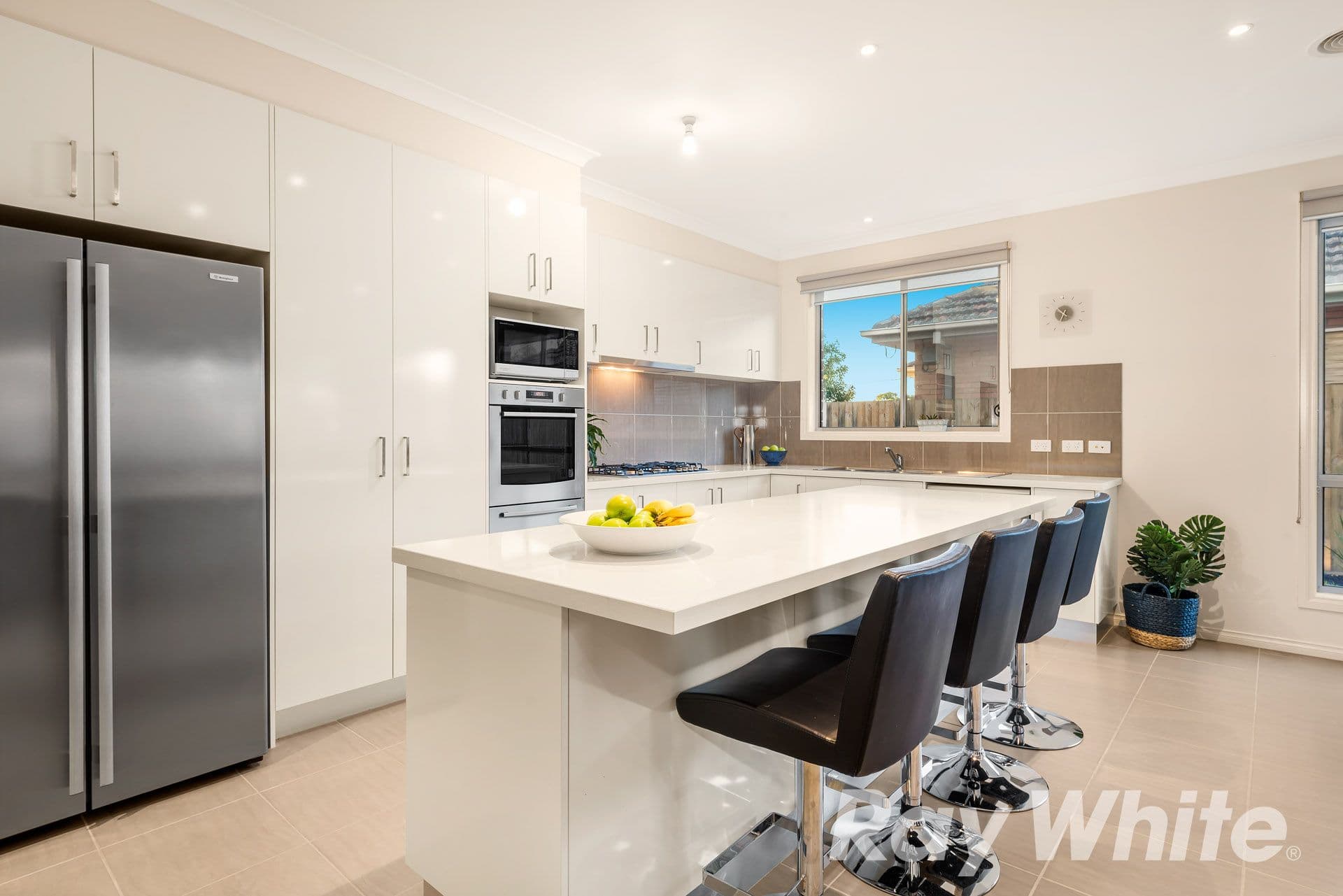 5 Esk Court, Forest Hill VIC 3131, Forest Hill - Thumbnail 2
