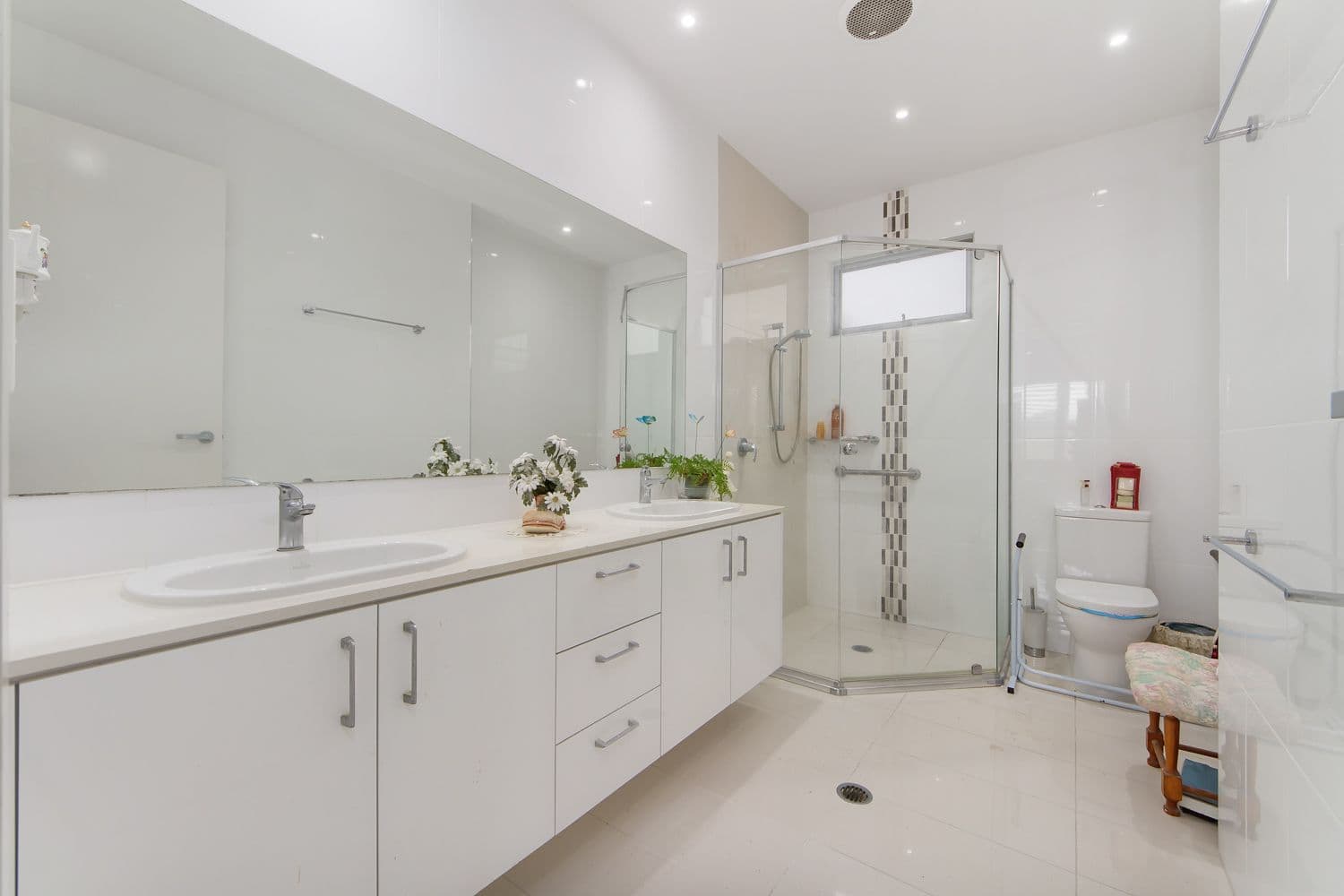 1 The Inlet Drive, Carrara QLD 4211, Carrara - Thumbnail 4