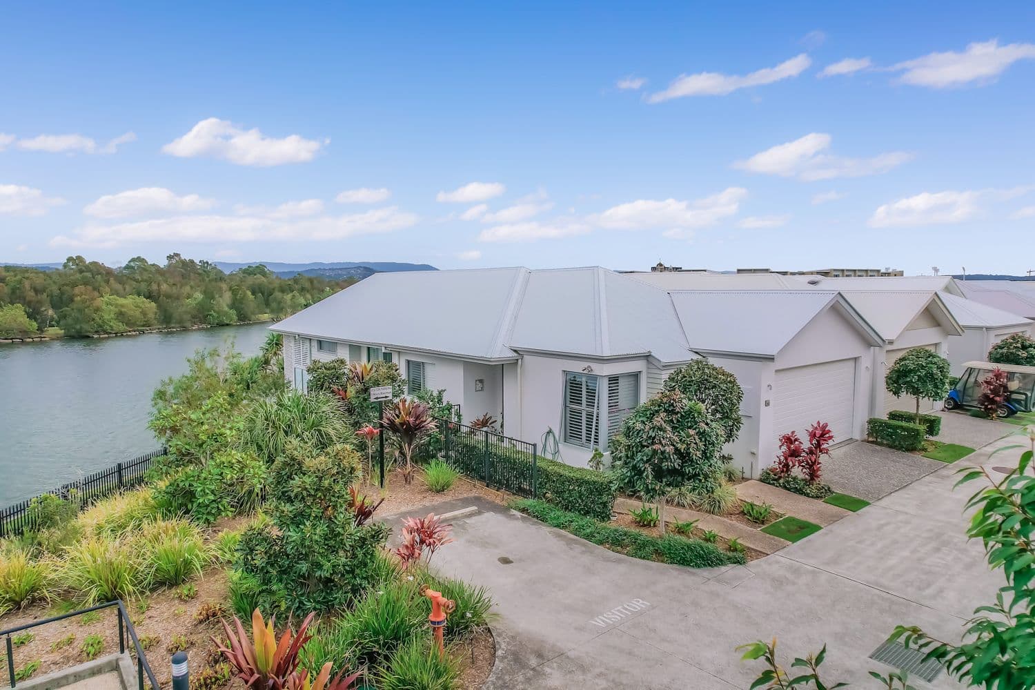 1 The Inlet Drive, Carrara QLD 4211, Carrara - Thumbnail 6