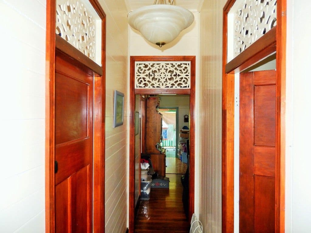 4 Smith Street, North Ipswich QLD 4305, North Ipswich - Thumbnail 2