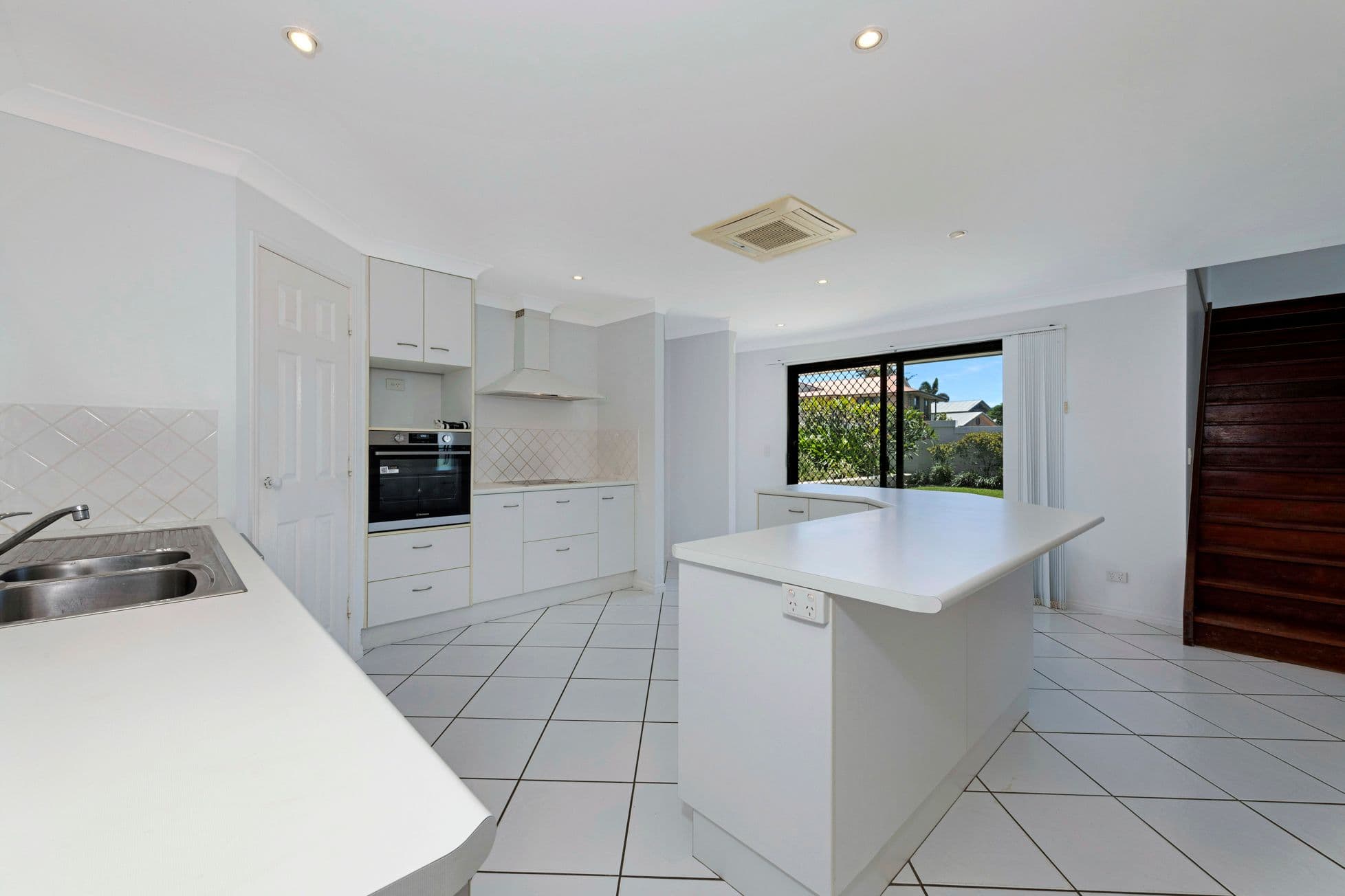 22 Solander Street, Bargara QLD 4670, Bargara - Thumbnail 4