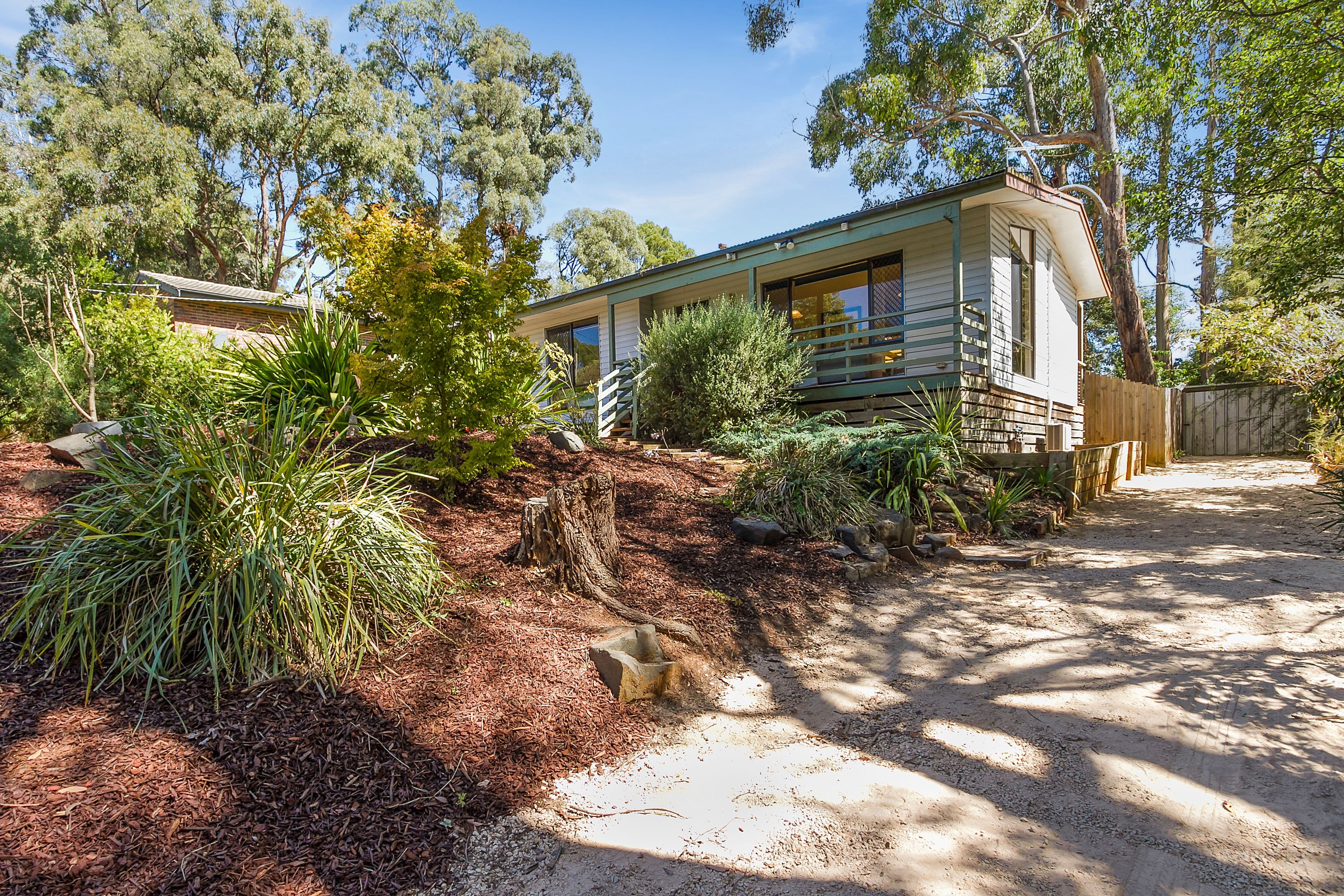 3 Birdwood Avenue, Cockatoo VIC 3781, Cockatoo - Image 1