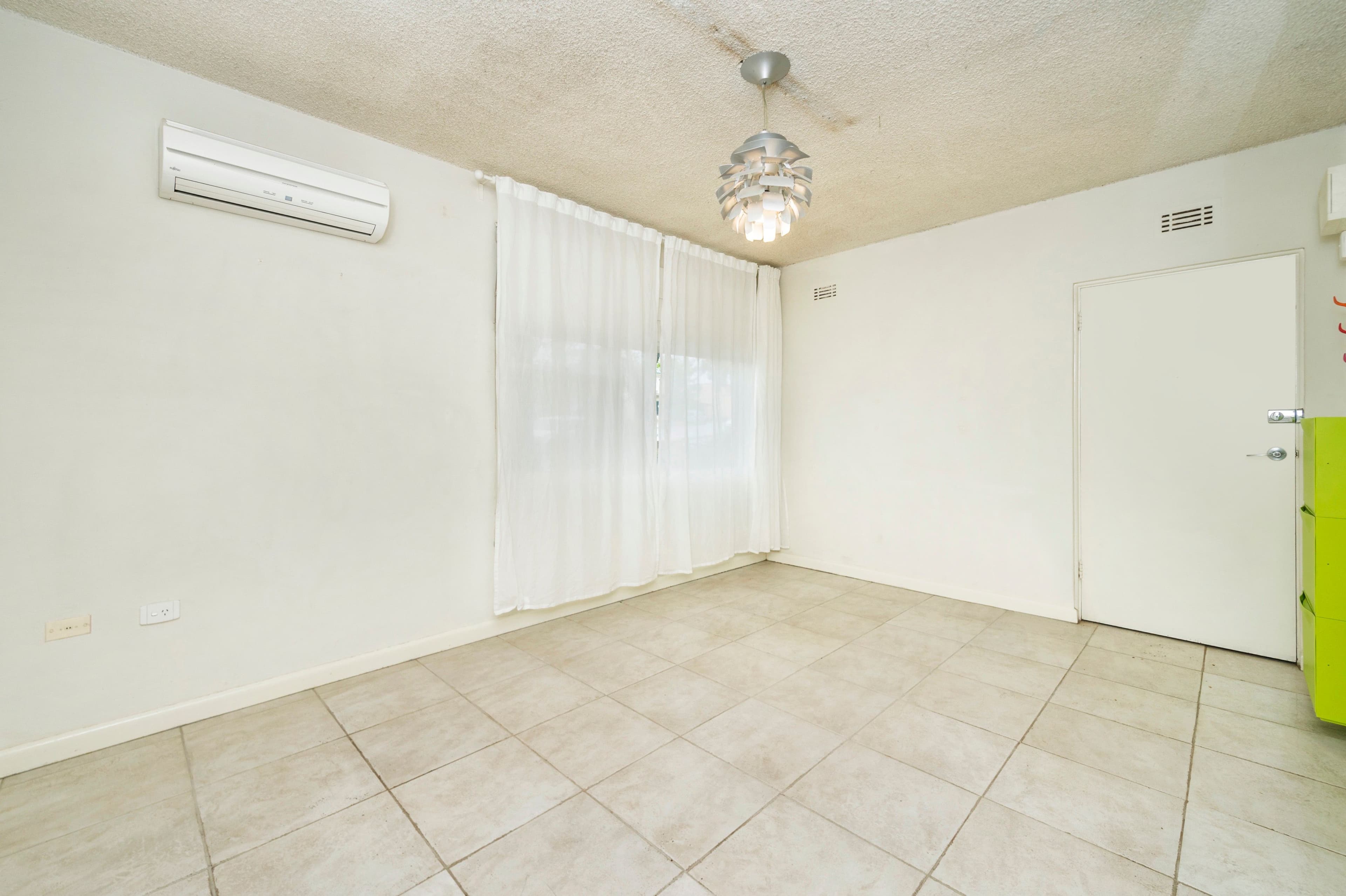 35 Crawford Street, Queanbeyan NSW 2620, Queanbeyan - Thumbnail 6