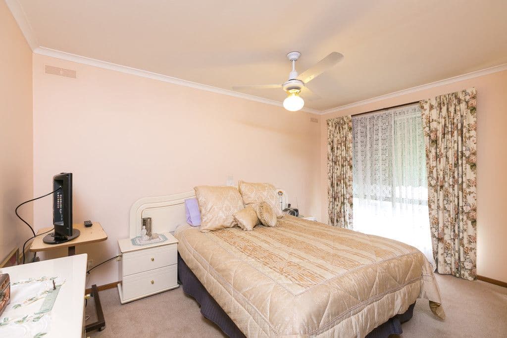 13 Beverley Street, Kangaroo Flat VIC 3555, Kangaroo Flat - Thumbnail 4