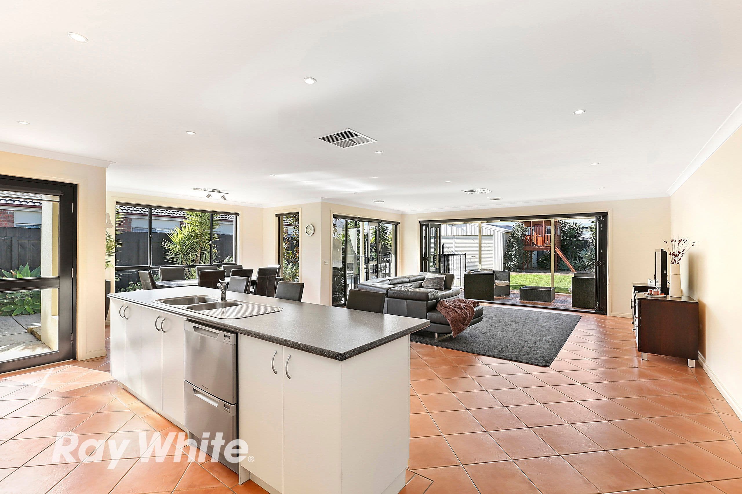 20 Pineview Court, Lara VIC 3212, Lara - Thumbnail 5