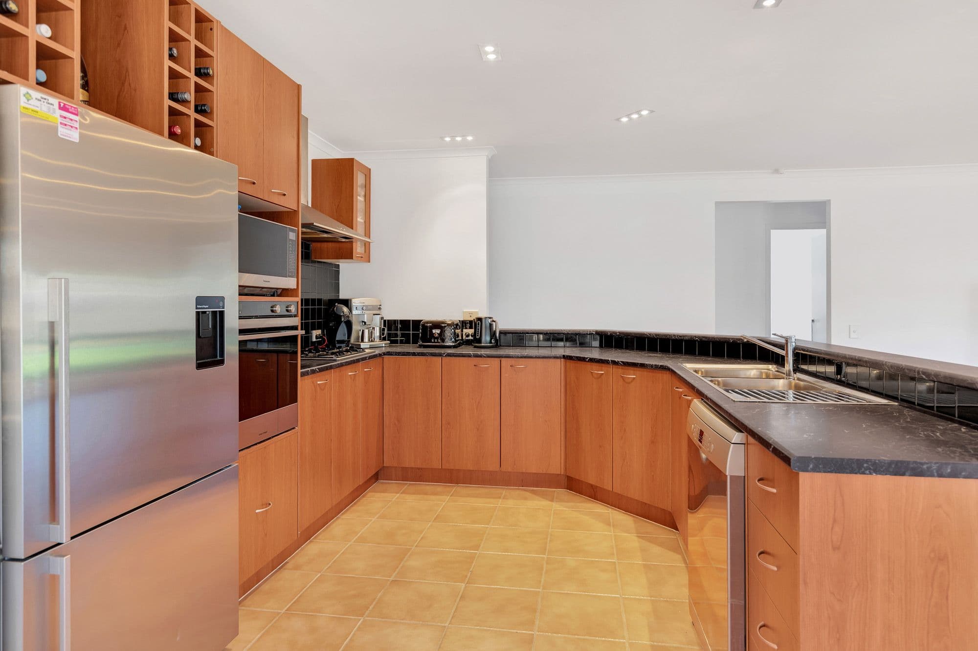 209 Greaves Street North, Werribee VIC 3030, Werribee - Thumbnail 2
