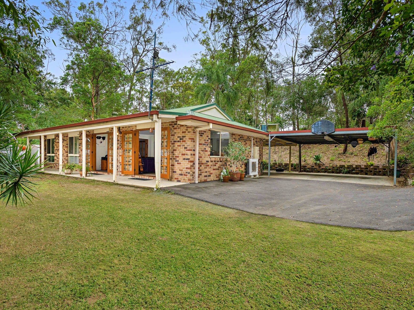 5 Hoare Court, Bunya QLD 4055, Bunya - Image 1
