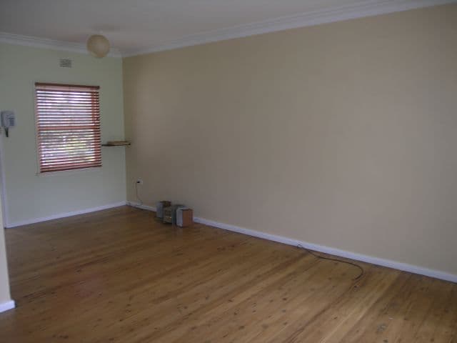 4 Leigh Crescent, UNANDERRA NSW 2526, Unanderra - Thumbnail 3