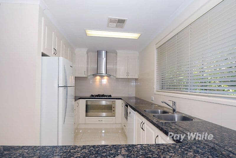 17 Kooringa Crescent, WHEELERS HILL VIC 3150, Wheelers Hill - Thumbnail 2