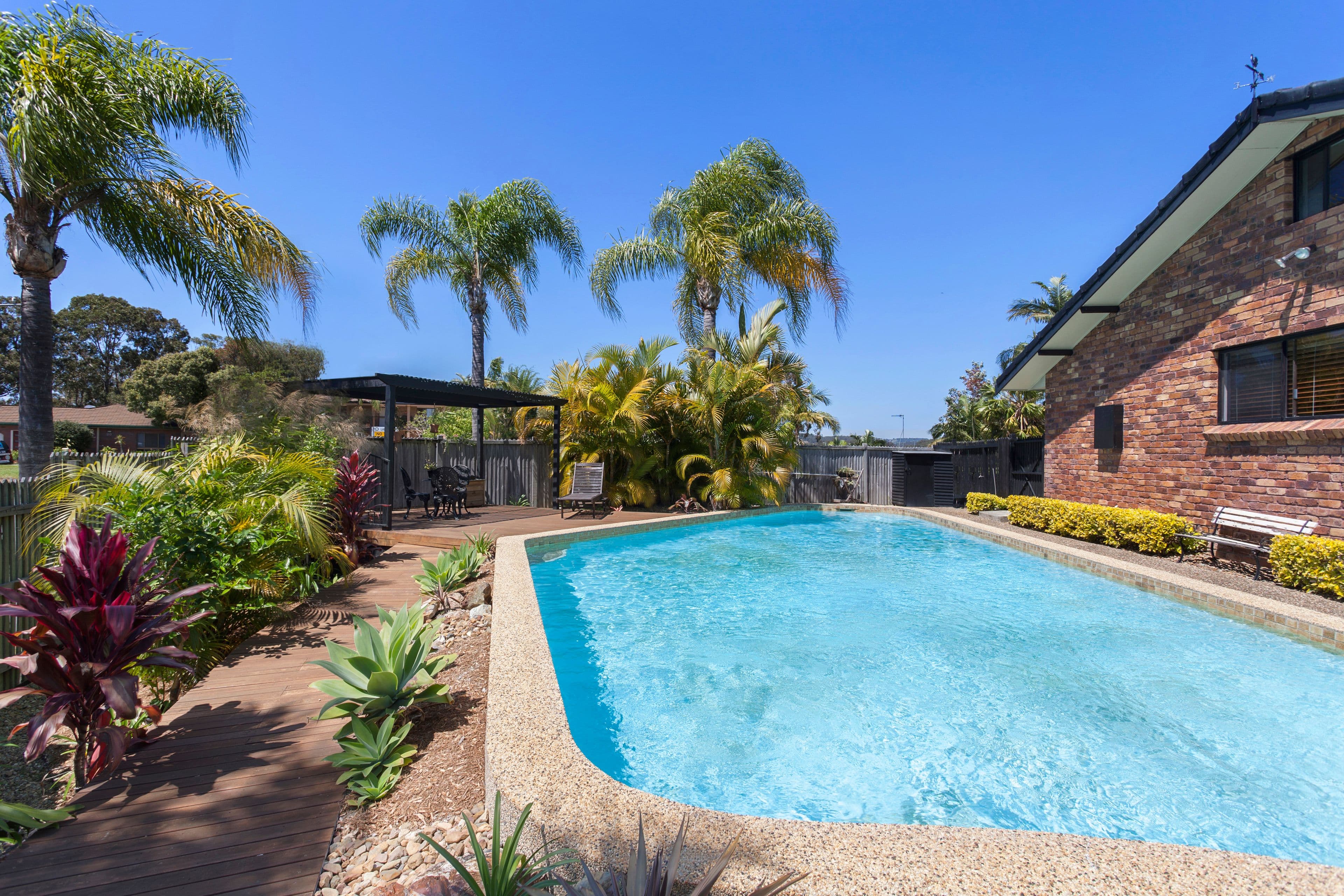 1 Larentia Street, Currumbin Waters QLD 4223, Currumbin Waters - Thumbnail 2