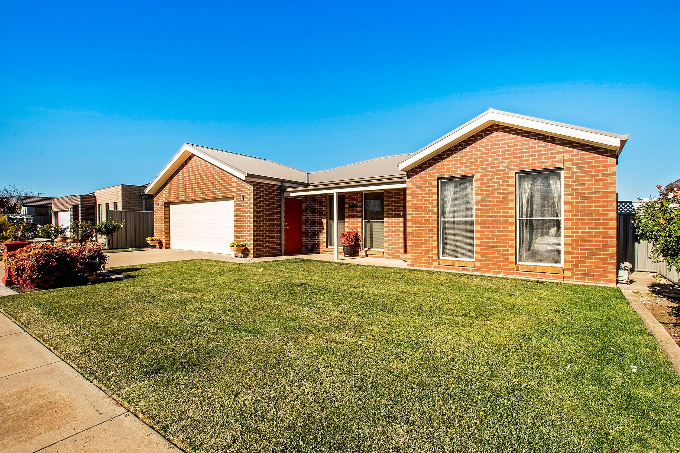 9 Brenton Avenue, Echuca VIC 3564, Echuca - Thumbnail 2