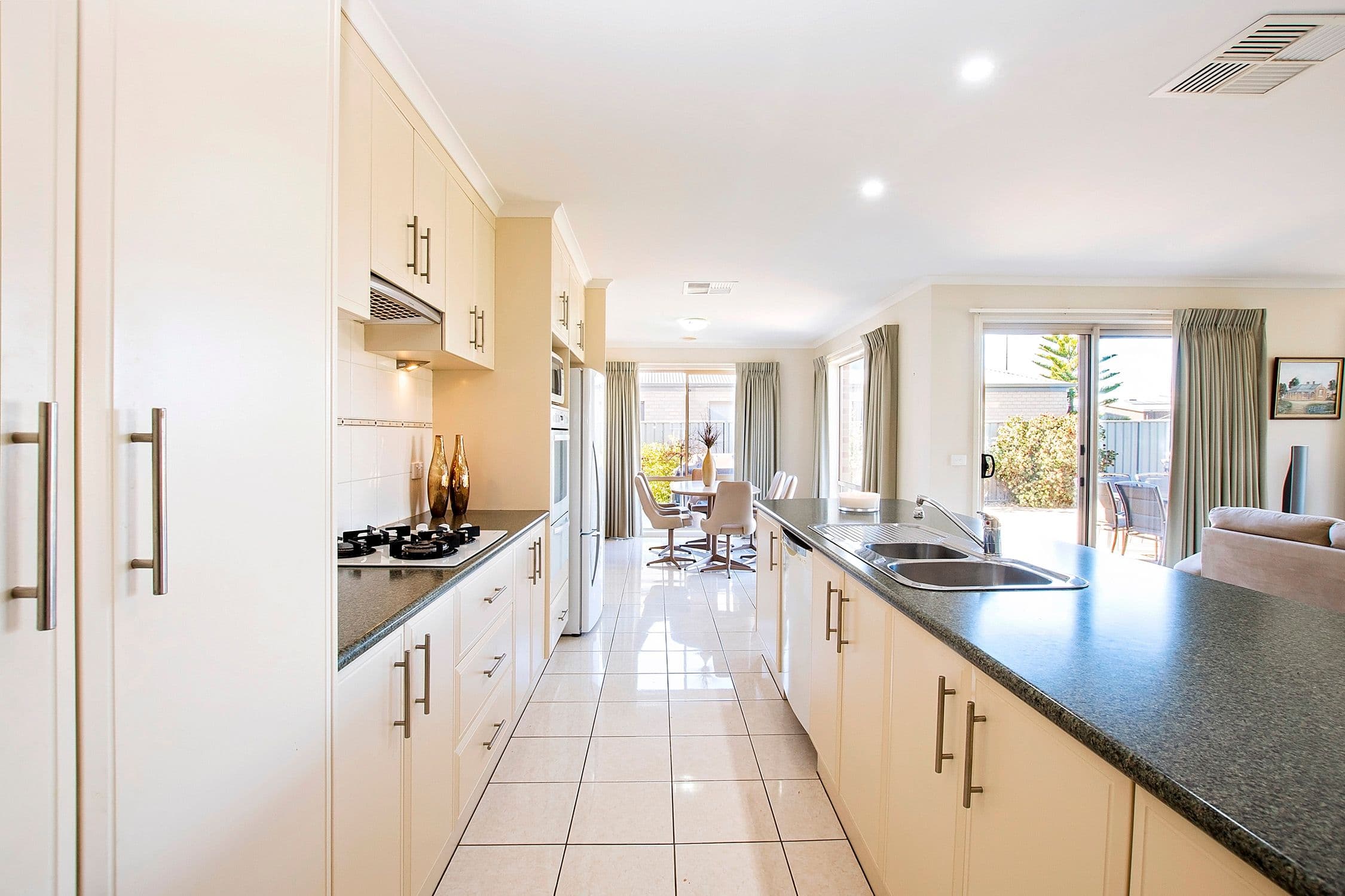 9 Brenton Avenue, Echuca VIC 3564, Echuca - Thumbnail 4