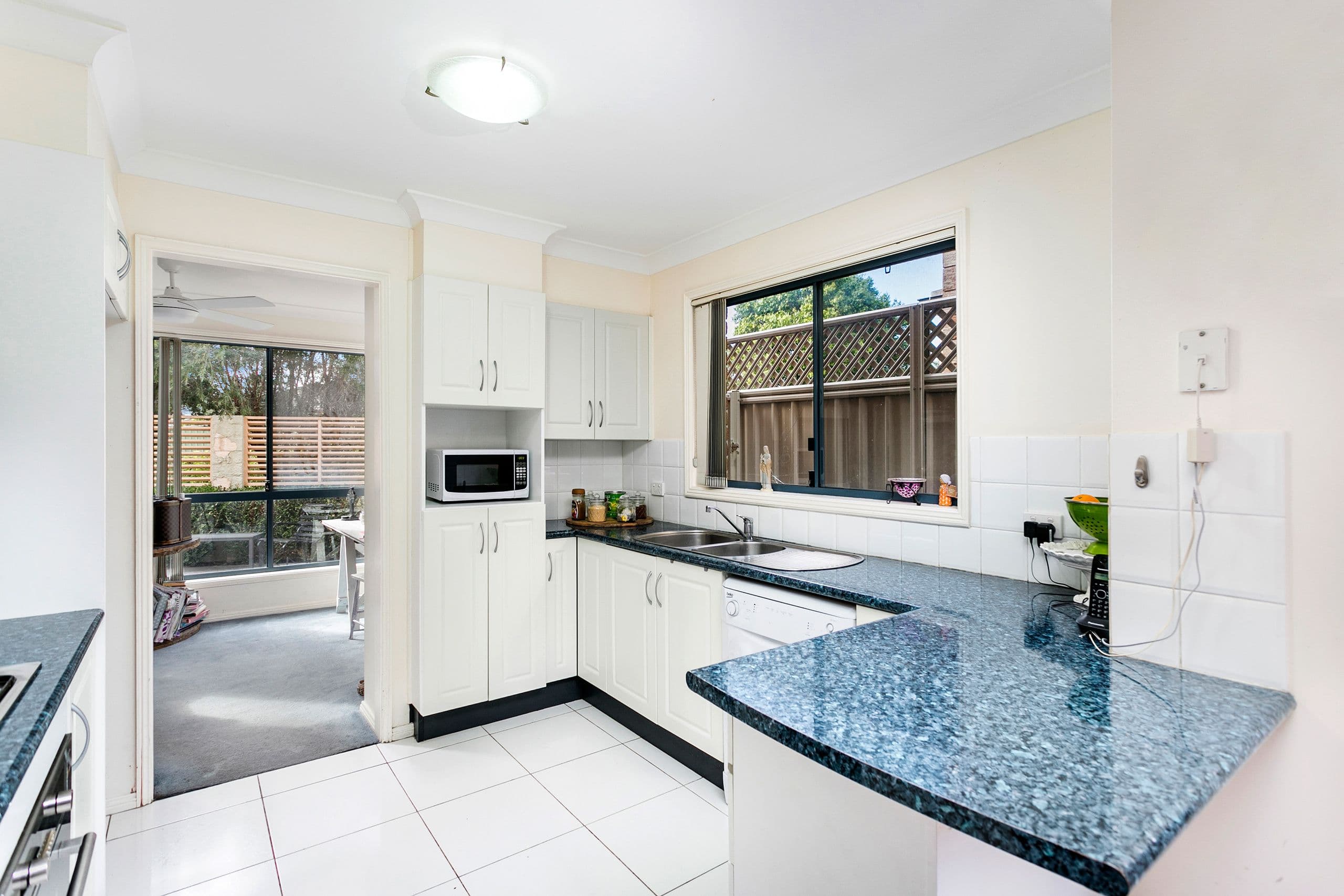 20 The Billabong, Albion Park - Thumbnail 3