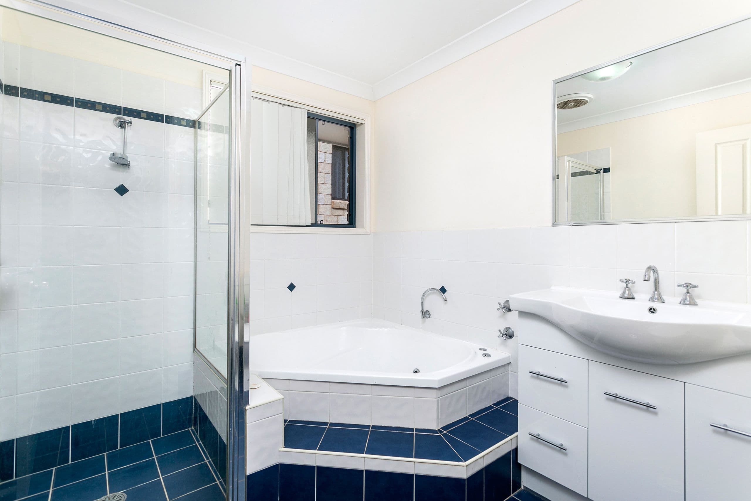 20 The Billabong, Albion Park - Thumbnail 7